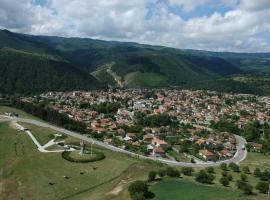 ЕКО РОЗОВА ДОЛИНА - КЛИСУРА，位于Klisura的酒店