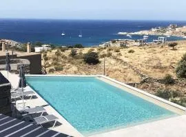 Modern home with 2 apartments, a swimming pool and sea view, in the area of Koundouros