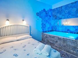 Nereidi Suites，位于萨莱诺的带按摩浴缸的酒店