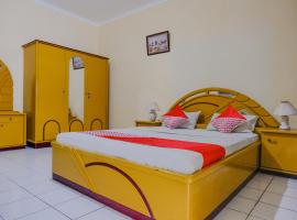 OYO 1984 Hotel Istana Family Syariah，位于Nganjuk的酒店