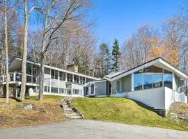Pristine West Dover Home with Deck and Mountain Views!