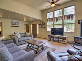 Private Cabin, 5-Min Drive to Hot Springs and Golf!，位于Crouch的酒店