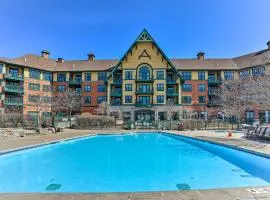 Luxe Apt Ski-inandSki-out Slopeside Retreat!