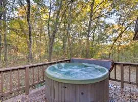 Cozy Broken Bow Cabin with Fire Pit, 4 Mi to Lake!