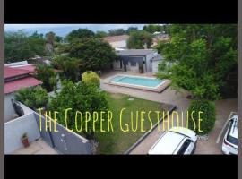 The Copper Guesthouse，位于楚梅布的酒店