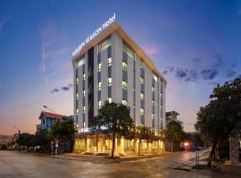 Golden Season Hotel，位于宁平的酒店