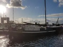 Hotelschip Bracksand Amsterdam City, in de zomer én de winter!