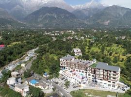 D'Polo Club & Spa Resort Dharamshala，位于达兰萨拉的酒店