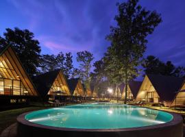Kottawatta River Bank Resort，位于达瓦拉维的豪华帐篷营地