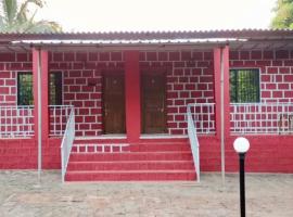 Misty Woods Eco Cottages，位于Harihareshwar的酒店