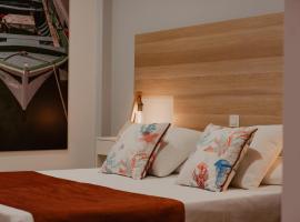 La Pardela Experience Apartamentos，位于塞博河畔卡莱塔的海滩短租房