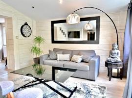 Chalet cosy de Plage entre Biarritz et Hossegor，位于塔尔诺斯的木屋