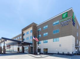 Holiday Inn Express & Suites - Springfield North, an IHG Hotel，位于斯普林菲尔德斯普林菲尔德机场 - SGF附近的酒店