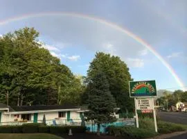 Brookside Motel & Cabins