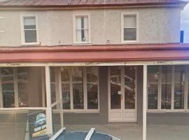Pembroke Hotel，位于Sorell的酒店