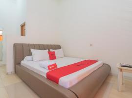 RedDoorz Resort Syariah @ Batu Apung Purwakarta，位于普哇加达的酒店
