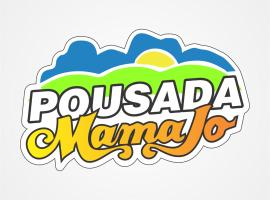 Pousada Mama Jo，位于卡西米鲁-迪阿布雷乌的带停车场的酒店