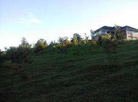 The Crested Crane Bwindi Hotel，位于Rugando的酒店