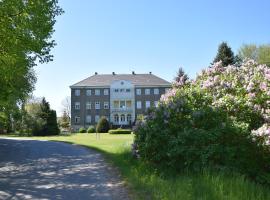 Gutshaus Volzrade Hotel & Ferienwohnungen in Elbnähe，位于Lübtheen的酒店
