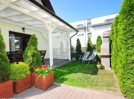 Domki letniskowe,apartamenty Wczasowa 8a，位于辛安诺泽蒂的酒店
