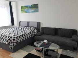 KM Apartment，位于特里贝格的酒店