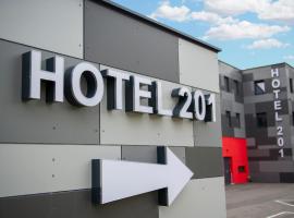 Hotel L201 - 24h self-check in，位于盖布利茨的带停车场的酒店