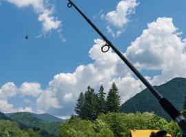 HO2 POIANA MARULUI，位于波亚纳默鲁卢伊的酒店