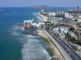 CONFORTABLE DEPARTAMENTO CERCA DEL MAR EN MAZATLAN