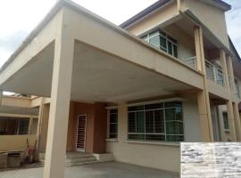 Diana Hostel，位于Tuaran的酒店