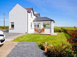 Castlemoor Holiday Cottage, Mull of Galloway，位于Drummore的酒店