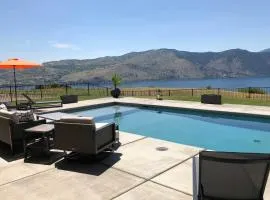 Lavish Lake Chelan Escape Pool and Panoramic Views