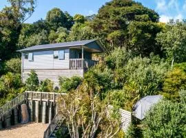 Treetop Retreat - Onetangi Holiday Home