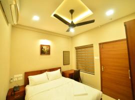 Hotel Priya，位于Kottakkal的酒店