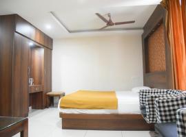 Hotel Gowri Sankar，位于Ambāsamudram的酒店