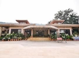 Capital O 67597 The Greenland Village And Resort，位于那格浦尔的酒店