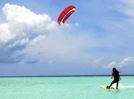 Hello Bintan Beach Cottages，位于Kangkakawal的酒店