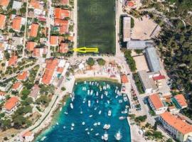 多莫斯马里尼公寓，位于赫瓦尔的酒店