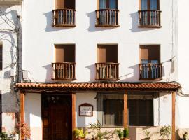 Hostal La Toba，位于Ca&ntilde;ete的住宿加早餐旅馆