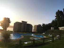 Departamentos Costa Pingueral，位于托梅的酒店