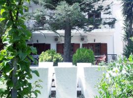 EVANS Skiathos，位于斯基亚索斯镇的酒店