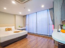 Bridge Lakeside Room For Rent Hanoi，位于河内的酒店