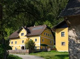 Brunner - Ferienwohnung im Hühnerhotel