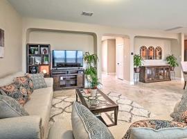 Texas Home with Patio and Grill about 16 Mi to Austin，位于玛诺的酒店