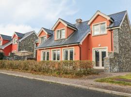 Ring of Kerry Golf Club Cottage，位于肯梅尔Ring of Kerry Golf & Country Club附近的酒店