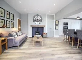 Lake View luxury home with Lake Ullswater view & 2 ground floor bedrooms ideal for 2 families
