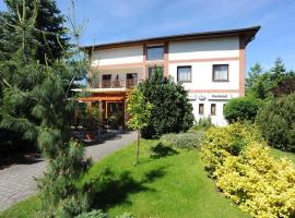 Hotel Waldidyll，位于Eggesin的酒店