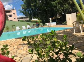 Hotel Águia de Raposo，位于伊塔佩鲁纳的酒店