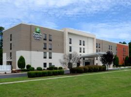 Holiday Inn Express & Suites Raleigh Durham Airport at RTP by IHG，位于达拉姆的酒店