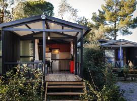 Oasi Camping，位于迪亚诺马里纳的露营地