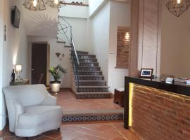 Hotel Del Valle，位于特科早特拉的酒店